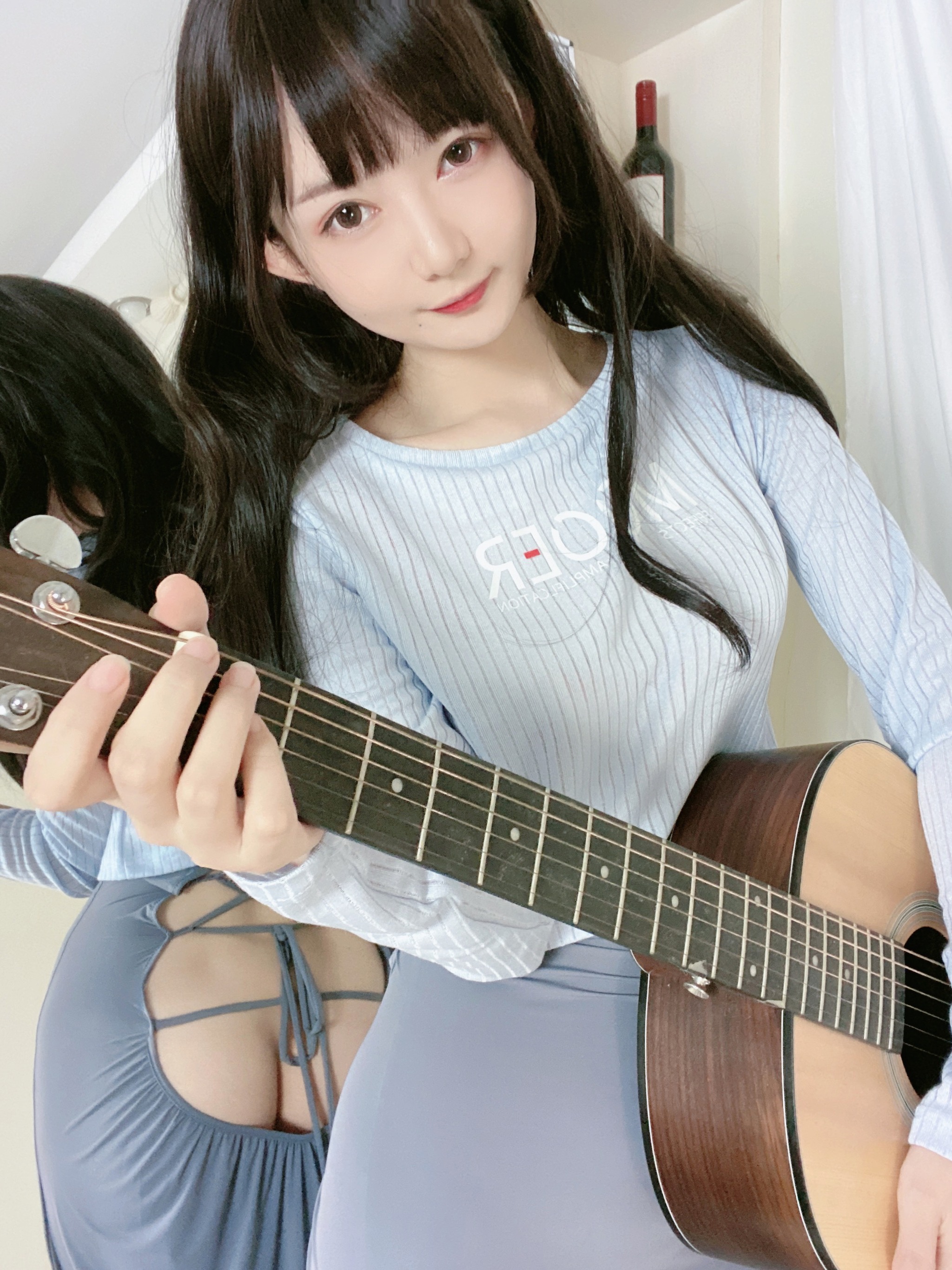 51酱 - NO.013 吉他妹妹 [25P3V]-XikXak